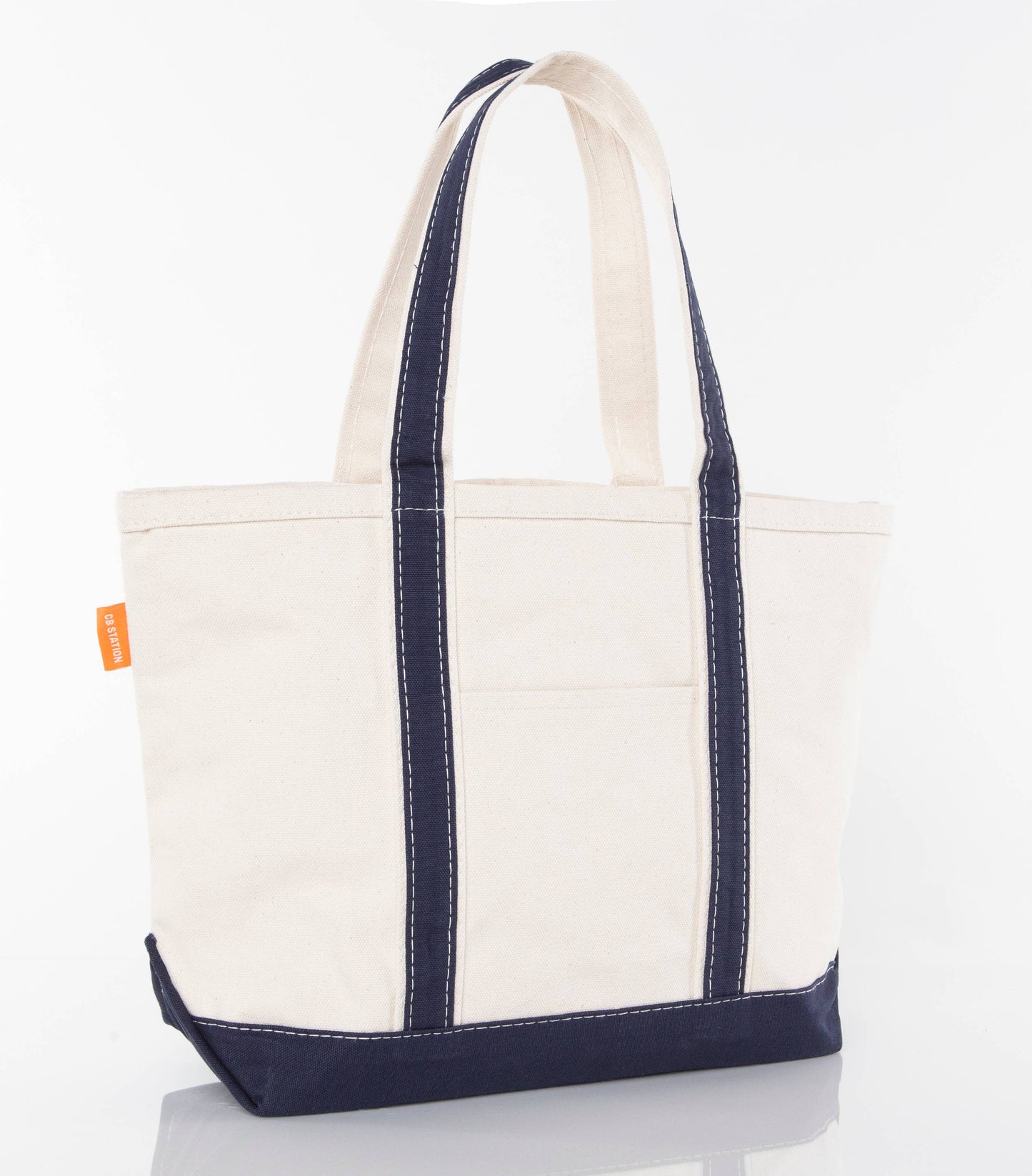 Medium Classic Tote: Natural